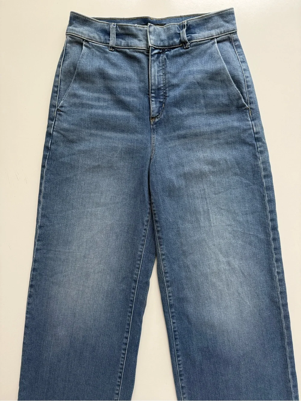 Ann Taylor The Trouser Wide Legged Jeans Size 4
